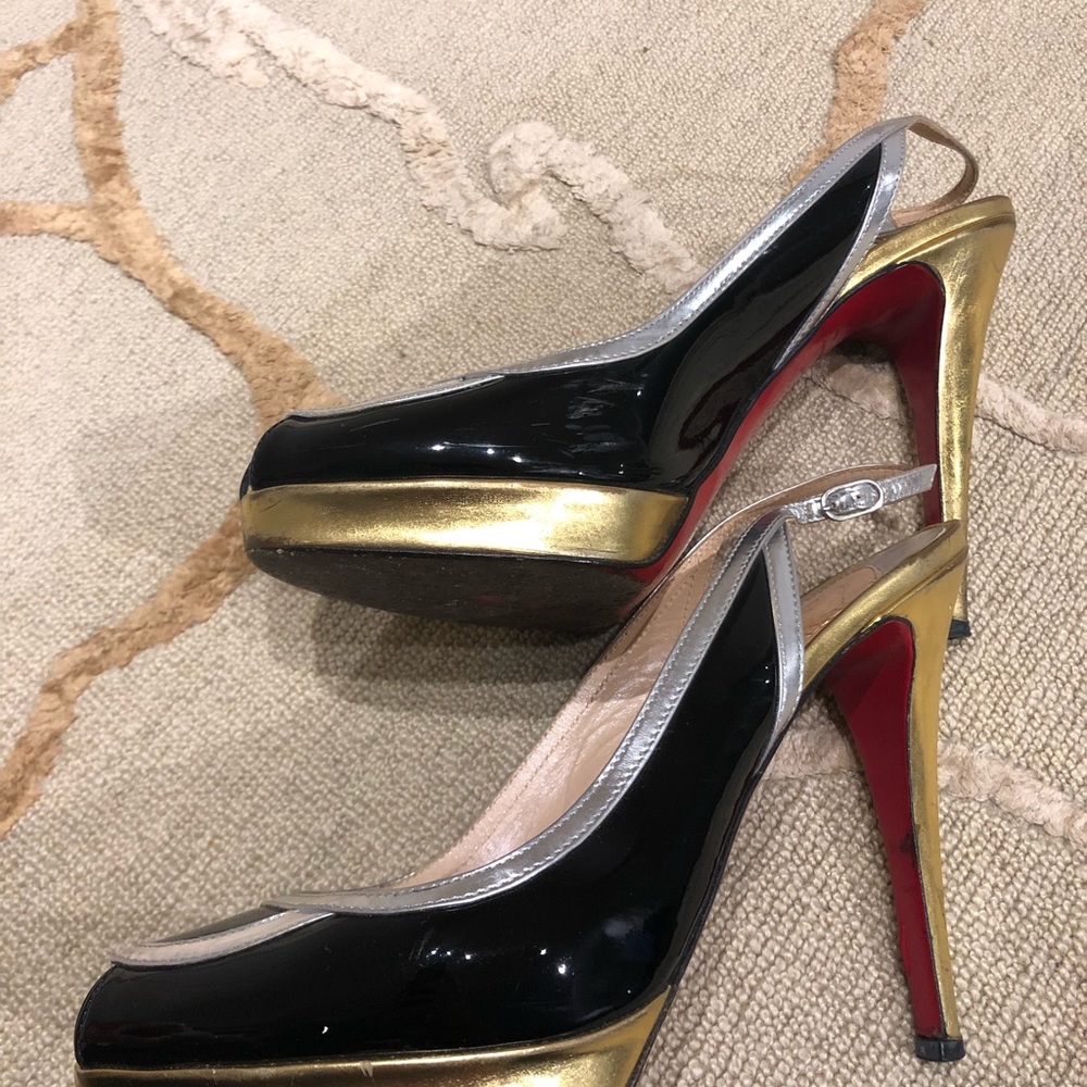 Christian Louboutin Peep Toe Slingback Sandal - Picture 5 of 5